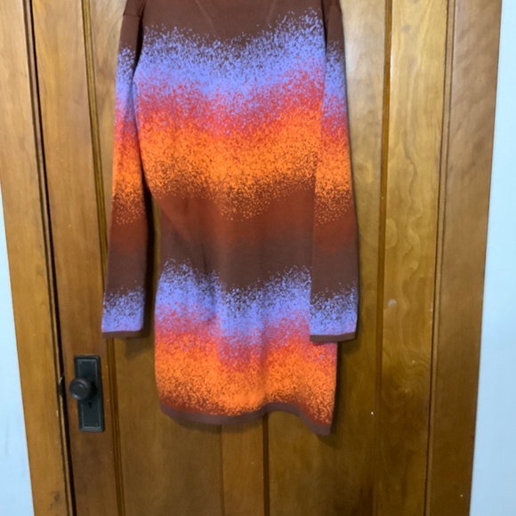 3/4 Sweater - Picture 7 of 8